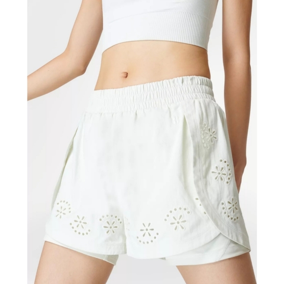 Sweaty Betty Shorts Womens Size 6 Broderie Anglaise Split Tulip Hems - Picture 2 of 15
